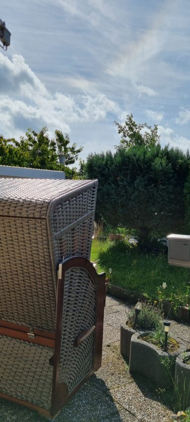 Strandkorb im Garten Strandkorb auf Terrasse